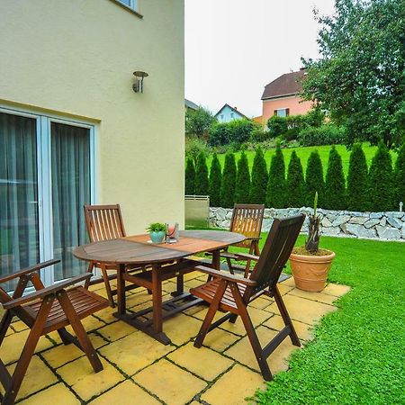 Ferienwohnung Regina Sankt Peter-Freienstein Εξωτερικό φωτογραφία