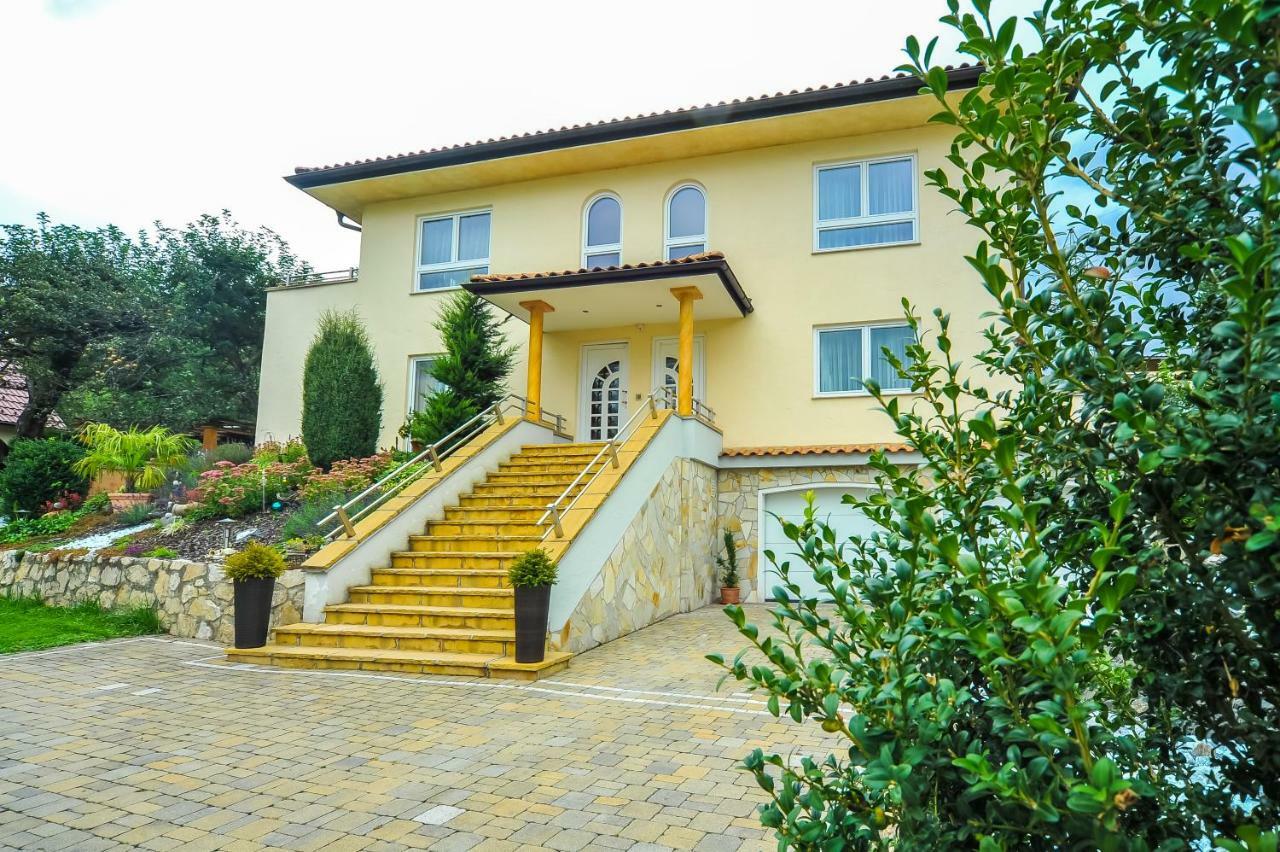 Ferienwohnung Regina Sankt Peter-Freienstein Εξωτερικό φωτογραφία