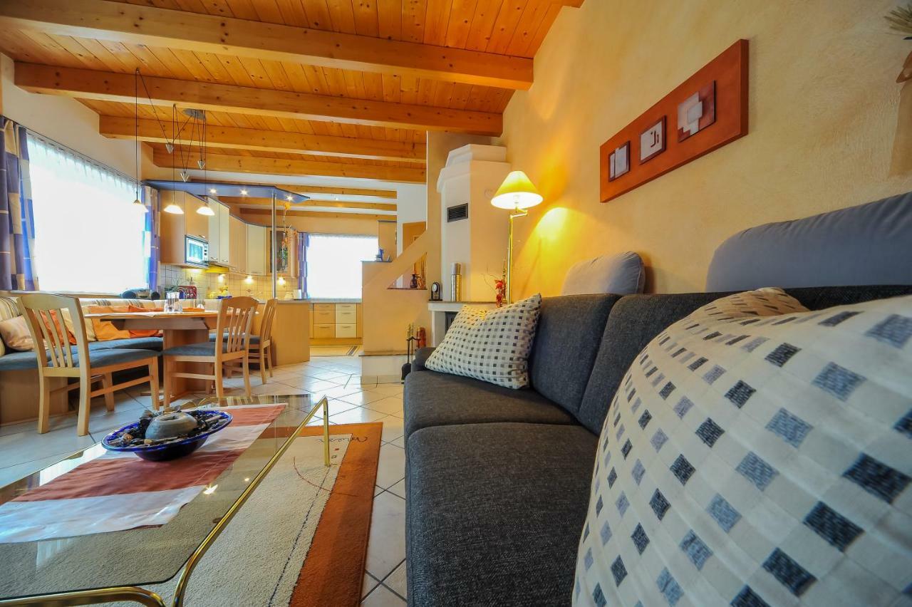 Ferienwohnung Regina Sankt Peter-Freienstein Εξωτερικό φωτογραφία